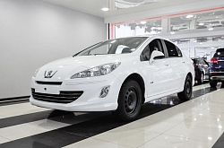Peugeot 408